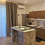 S & E Luxury Residences