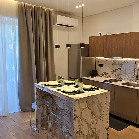 S & E Luxury Residences