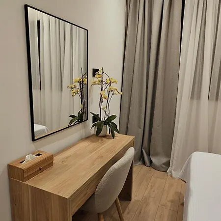 S & E Luxury Residences