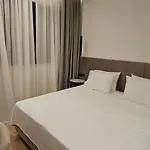 S & E Luxury Residences Apartmán