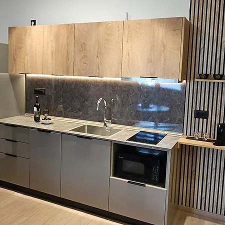 S & E Luxury Residences Апартаменты