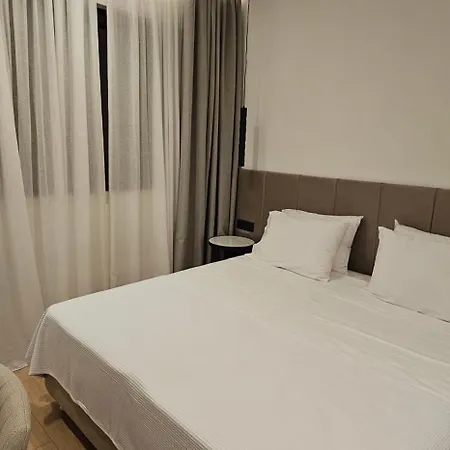 S & E Luxury Residences Apartmán