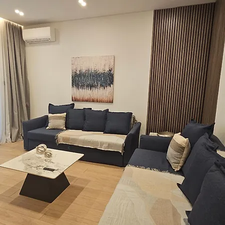 S & E Luxury Residences