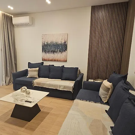 S & E Luxury Residences Daire