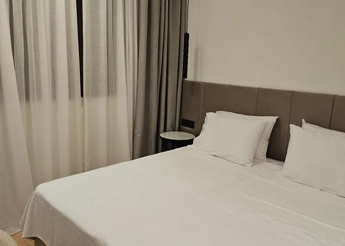 S & E Luxury Residences شقة